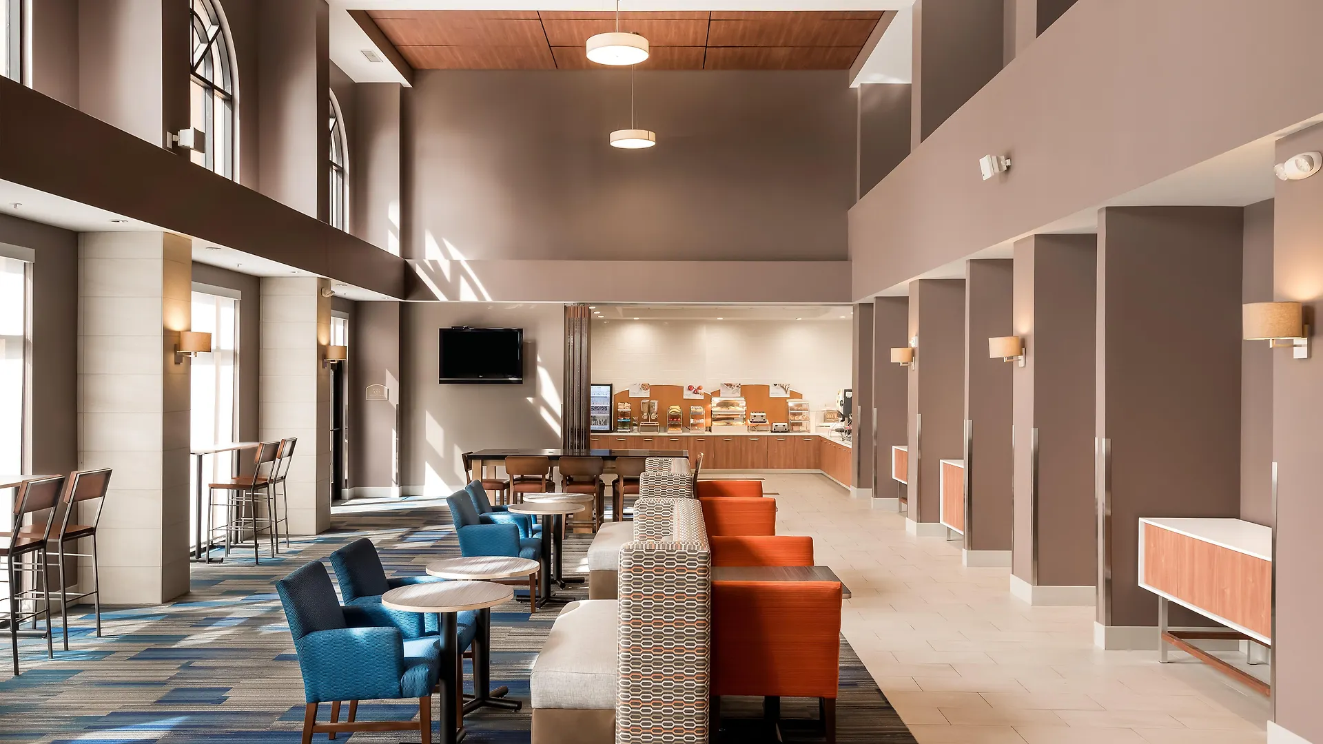 Holiday Inn Express Ontario By Ihg Creekside 2*,  United States
