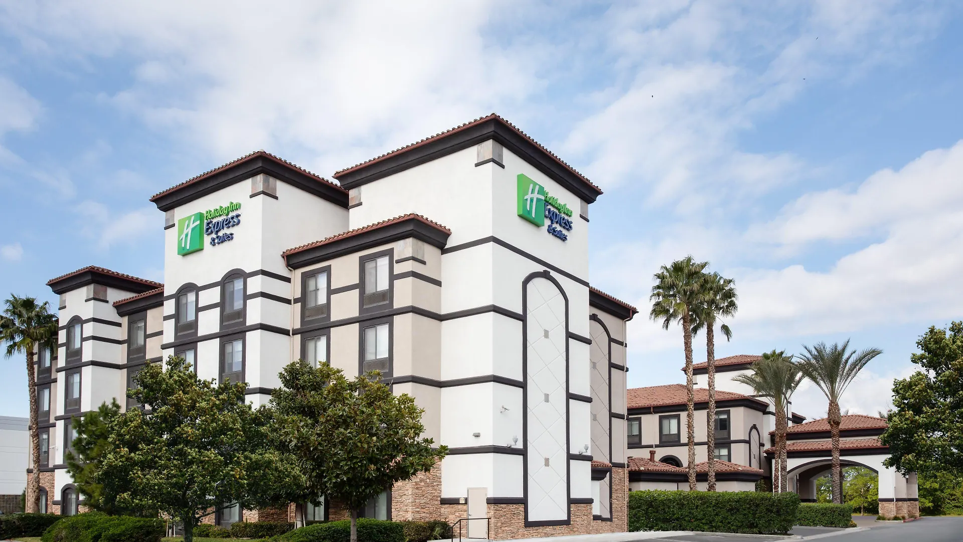 Holiday Inn Express Ontario By Ihg location