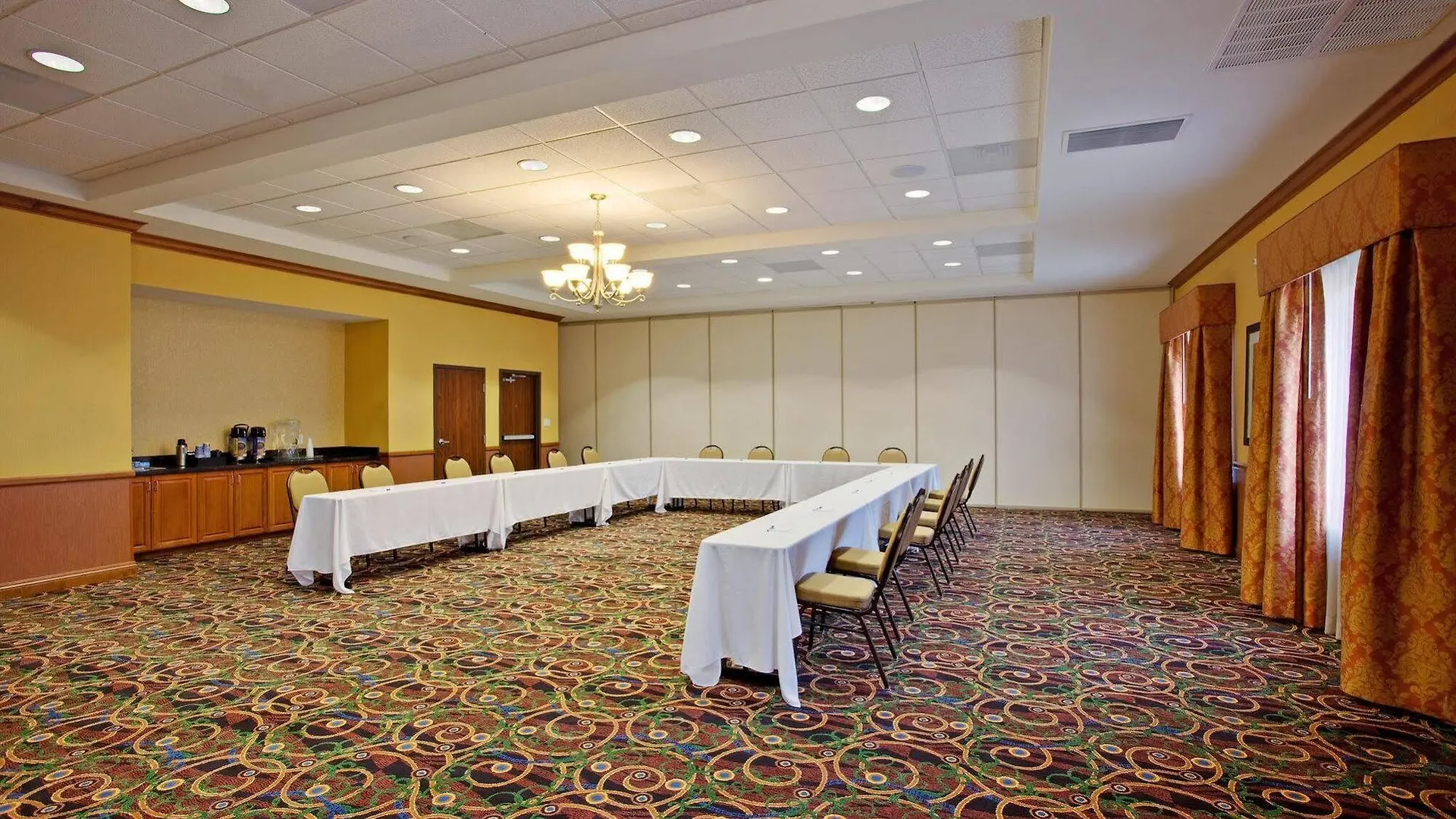 Holiday Inn Express Ontario By Ihg Creekside
