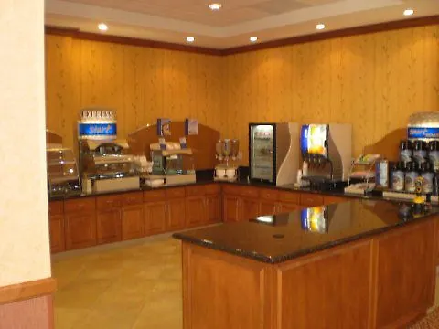 Holiday Inn Express Ontario By Ihg Creekside 2*,  United States